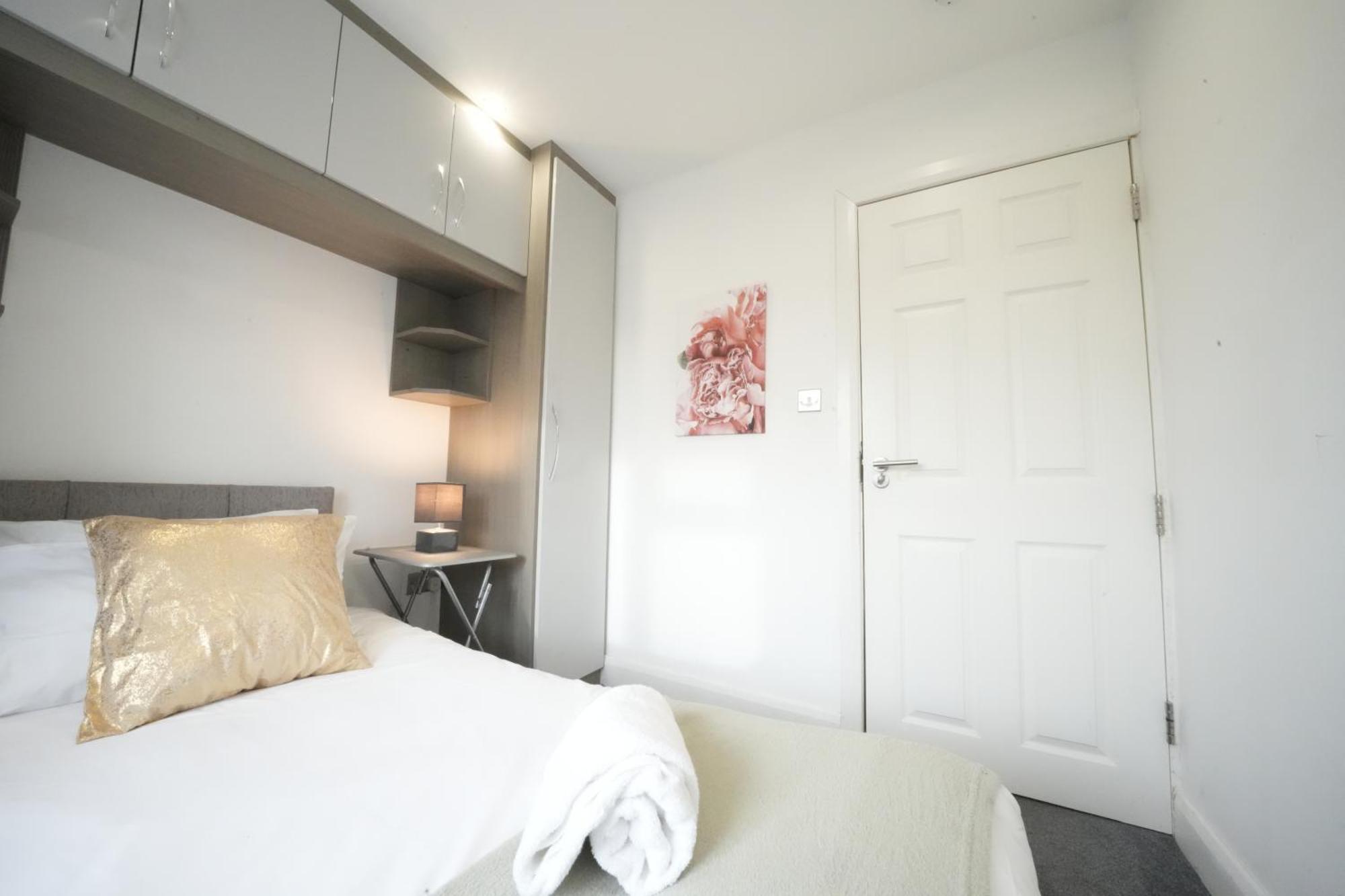 The Hatton Rooms Harlington  Extérieur photo