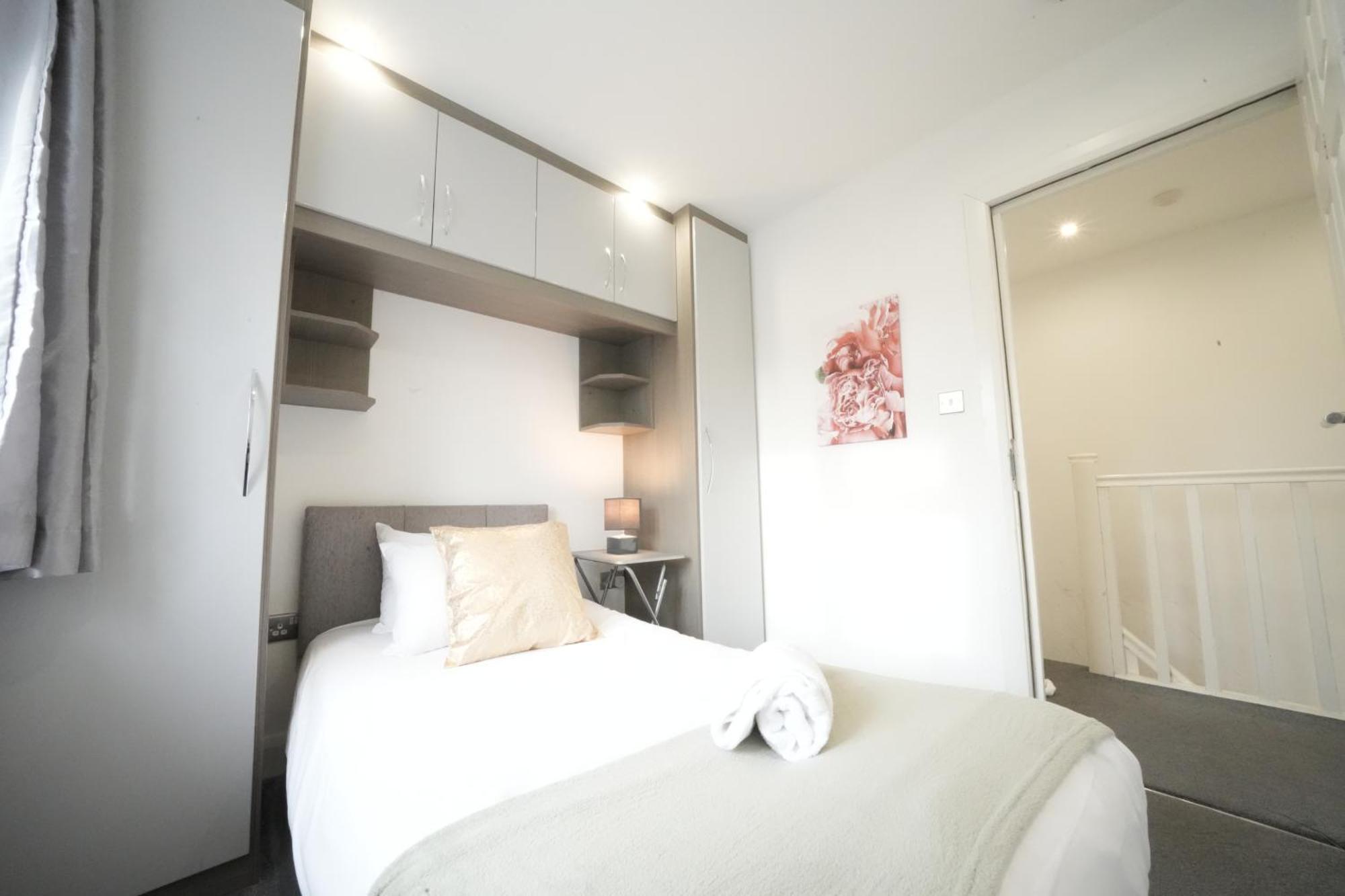The Hatton Rooms Harlington  Extérieur photo
