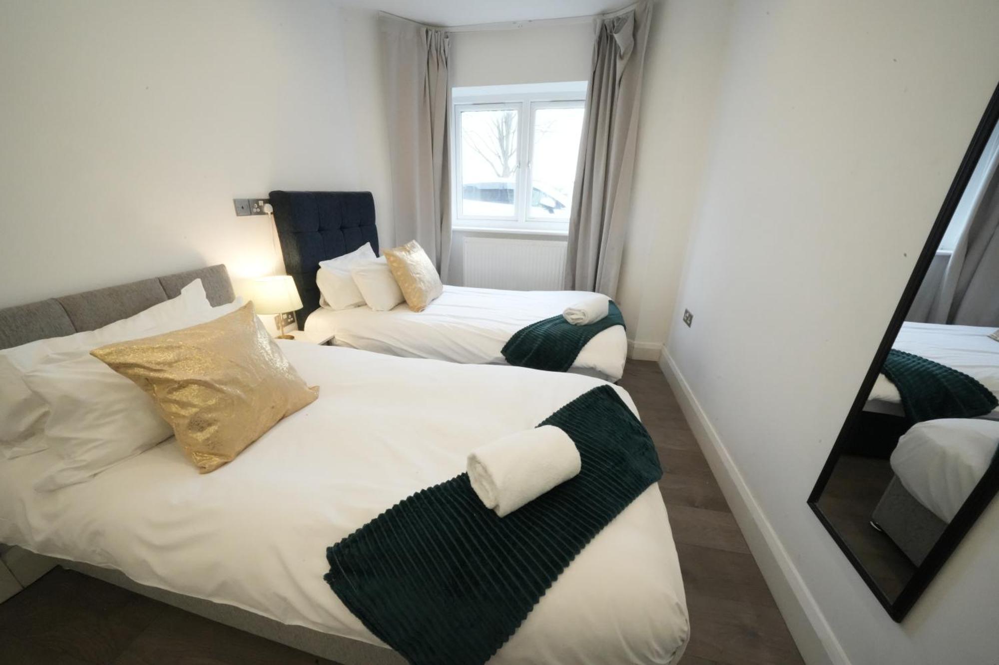 The Hatton Rooms Harlington  Extérieur photo